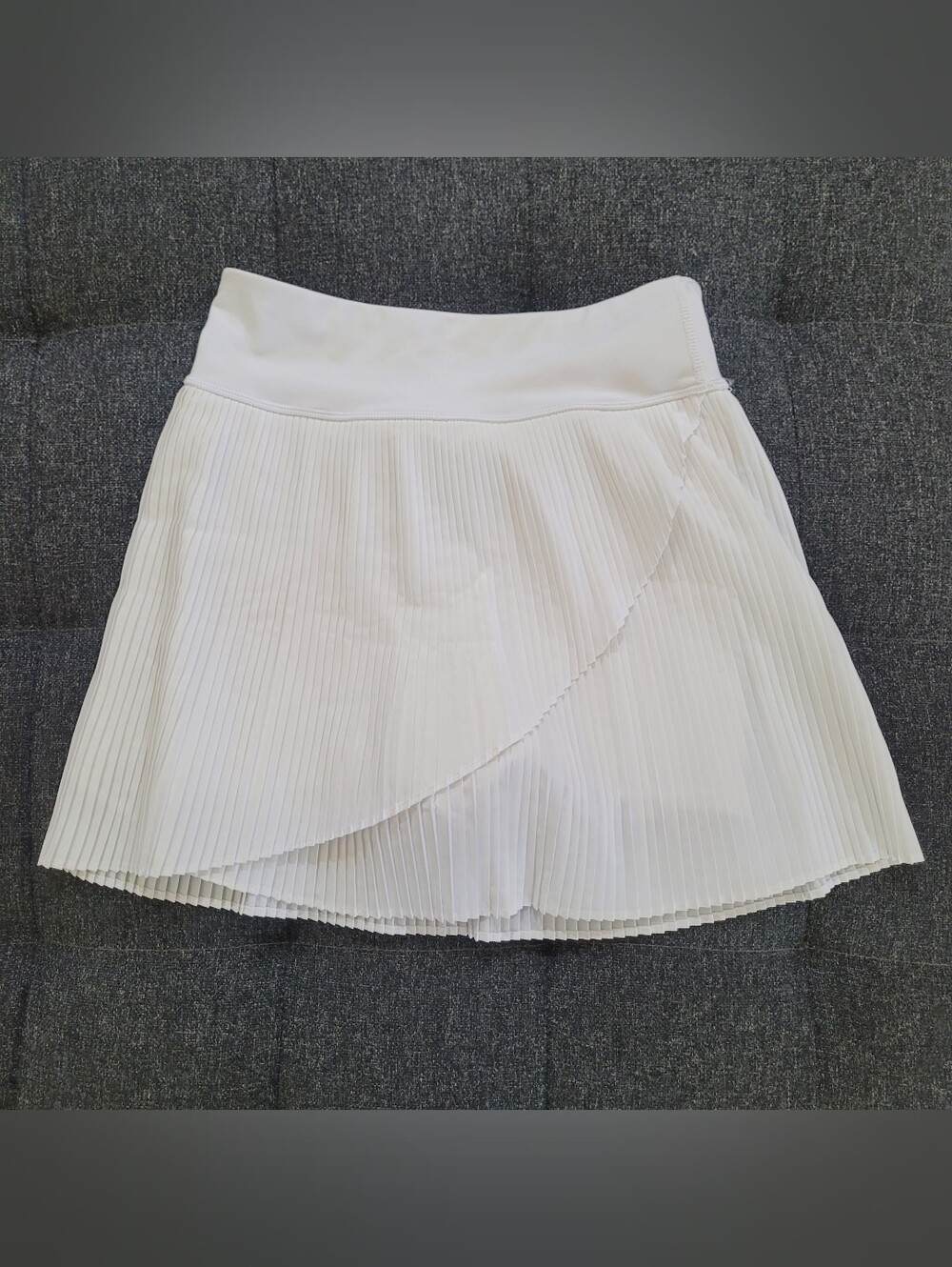 Yogalicious White Pleated Athletic Skirt